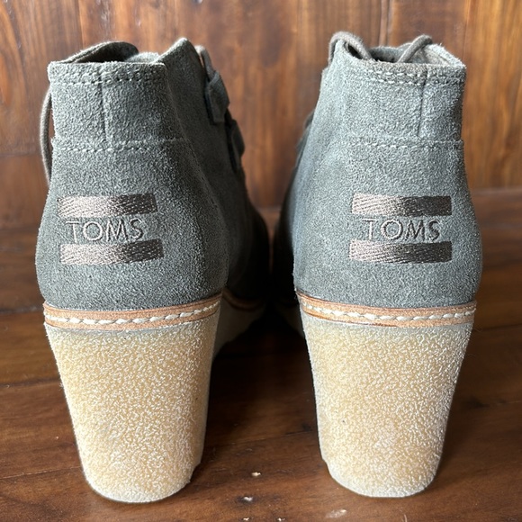 Tom Wedge Boots - Picture 2 of 4